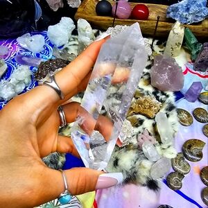 Double terminated quartz crystal